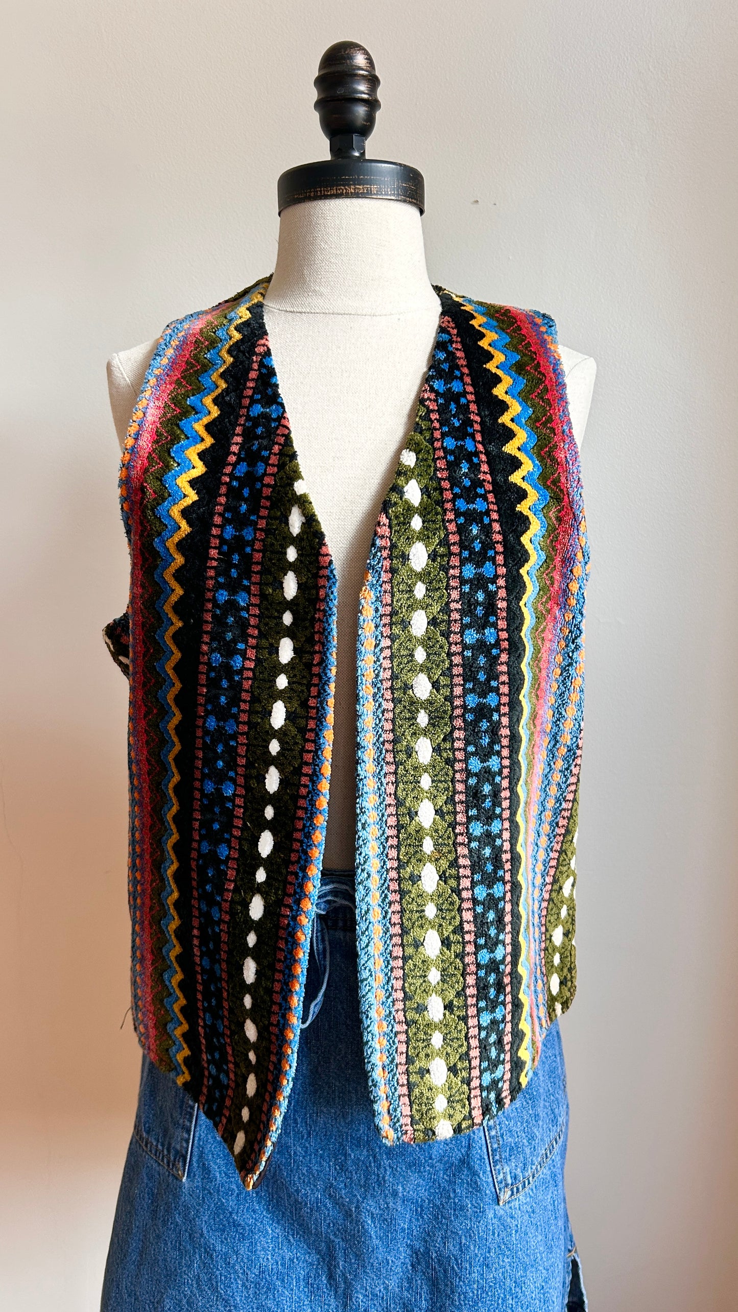 1970s multicolor patterned terry cloth vest, sz. medium/large