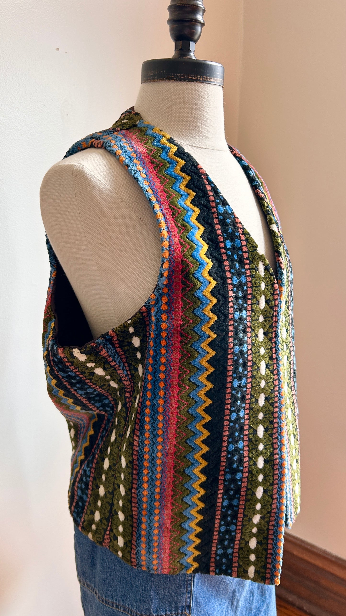 1970s multicolor patterned terry cloth vest, sz. medium/large