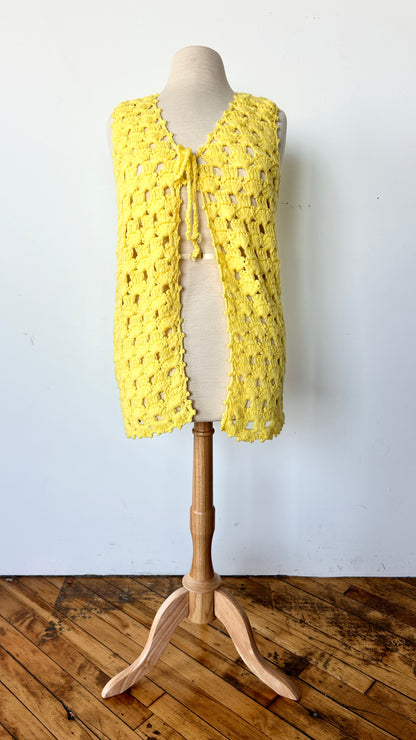 1970s lemon yellow crochet vest, sz. medium