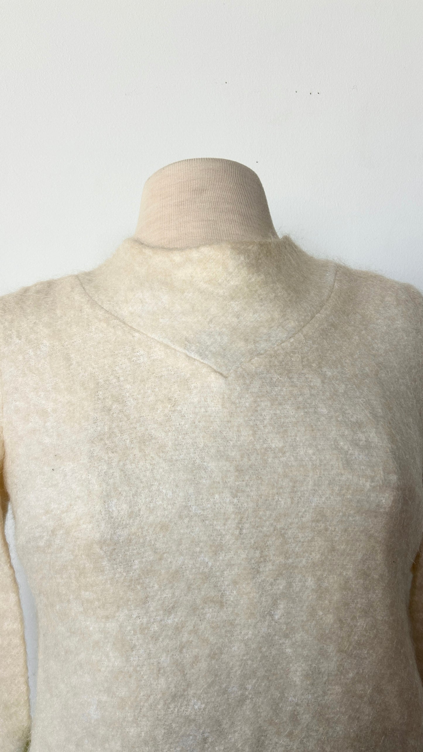 1960s cream wool sweater, sz. small/medium