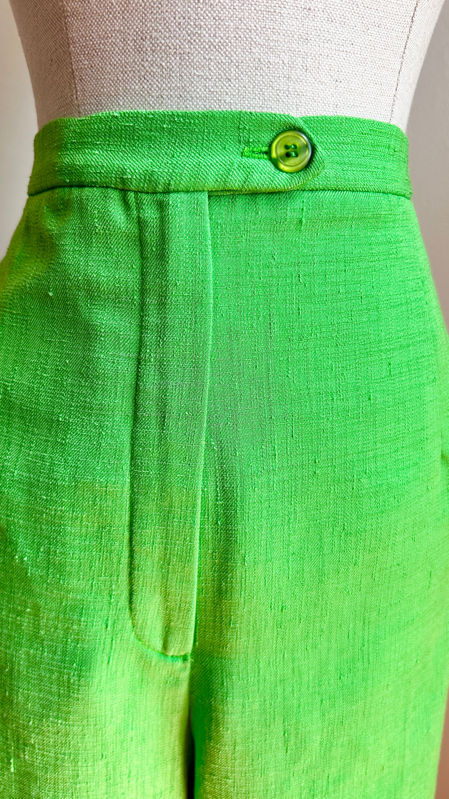 1980s electric green high-waisted shorts, sz. medium/large