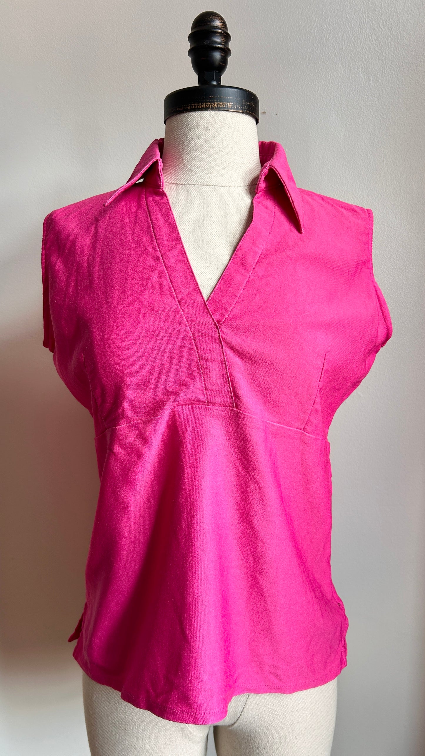 1990s pink v-neck tank top, sz. medium/large