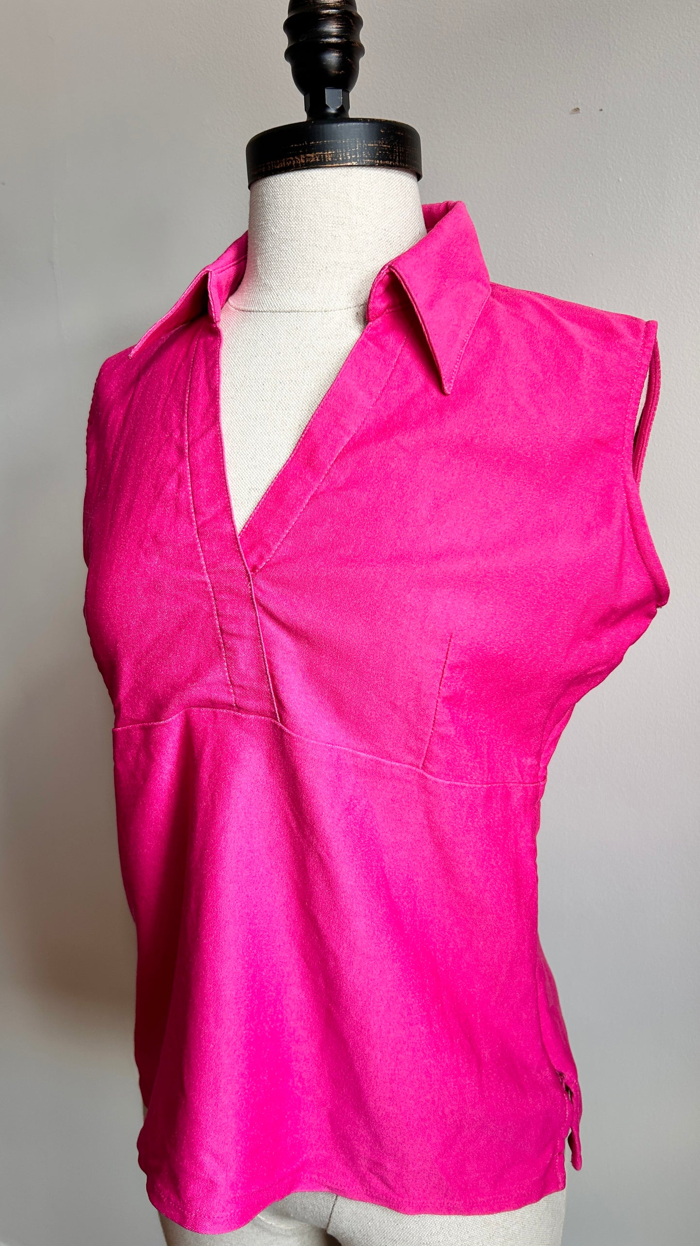 1990s pink v-neck tank top, sz. medium/large
