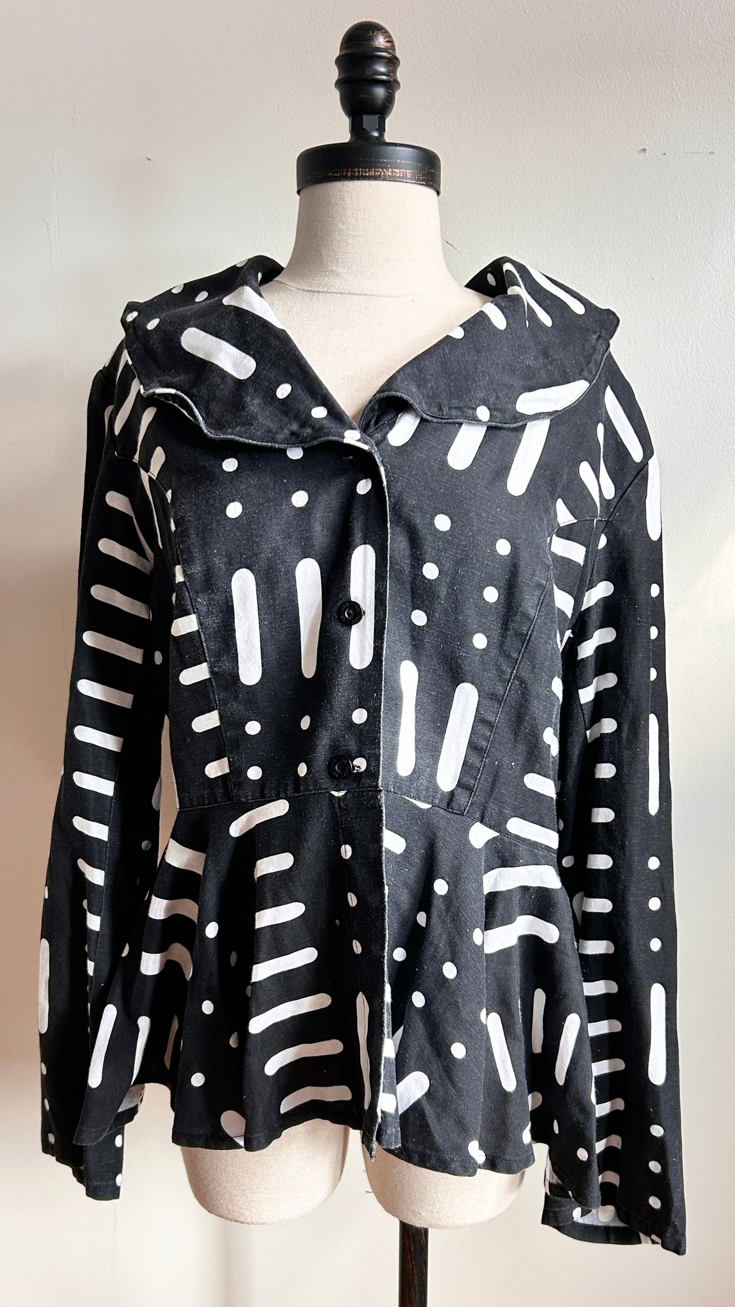 2000s black + white patterned peplum jacket, sz. large
