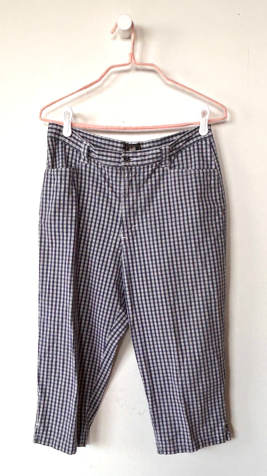 1990s blue + white plaid capri pants, sz. medium