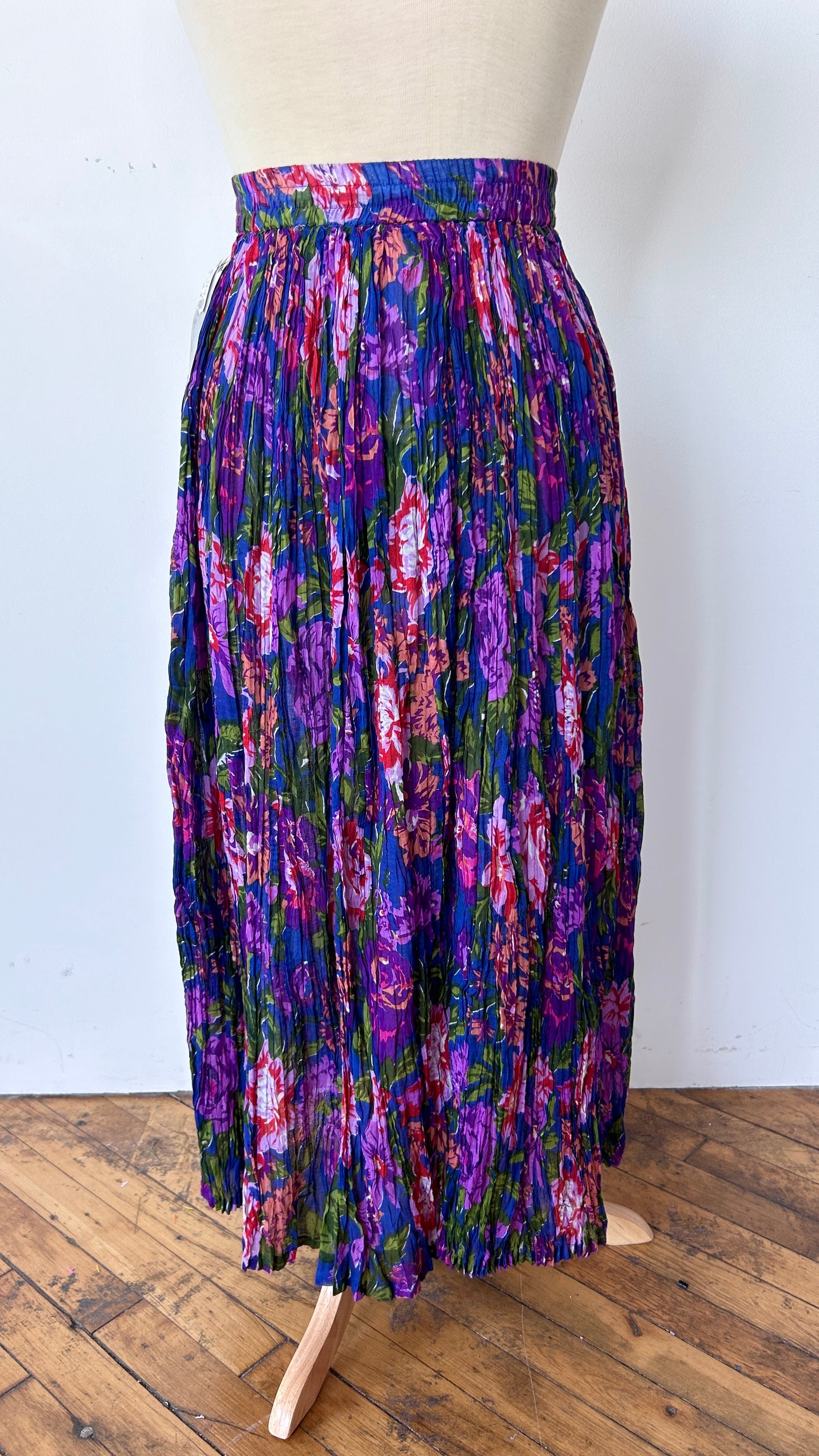 1990s blue + purple textured floral midi skirt, sz. medium/large