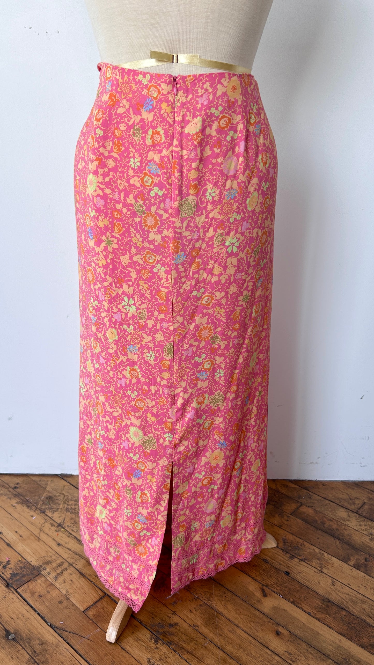 1990s pink illustrated floral maxi skirt, sz. medium