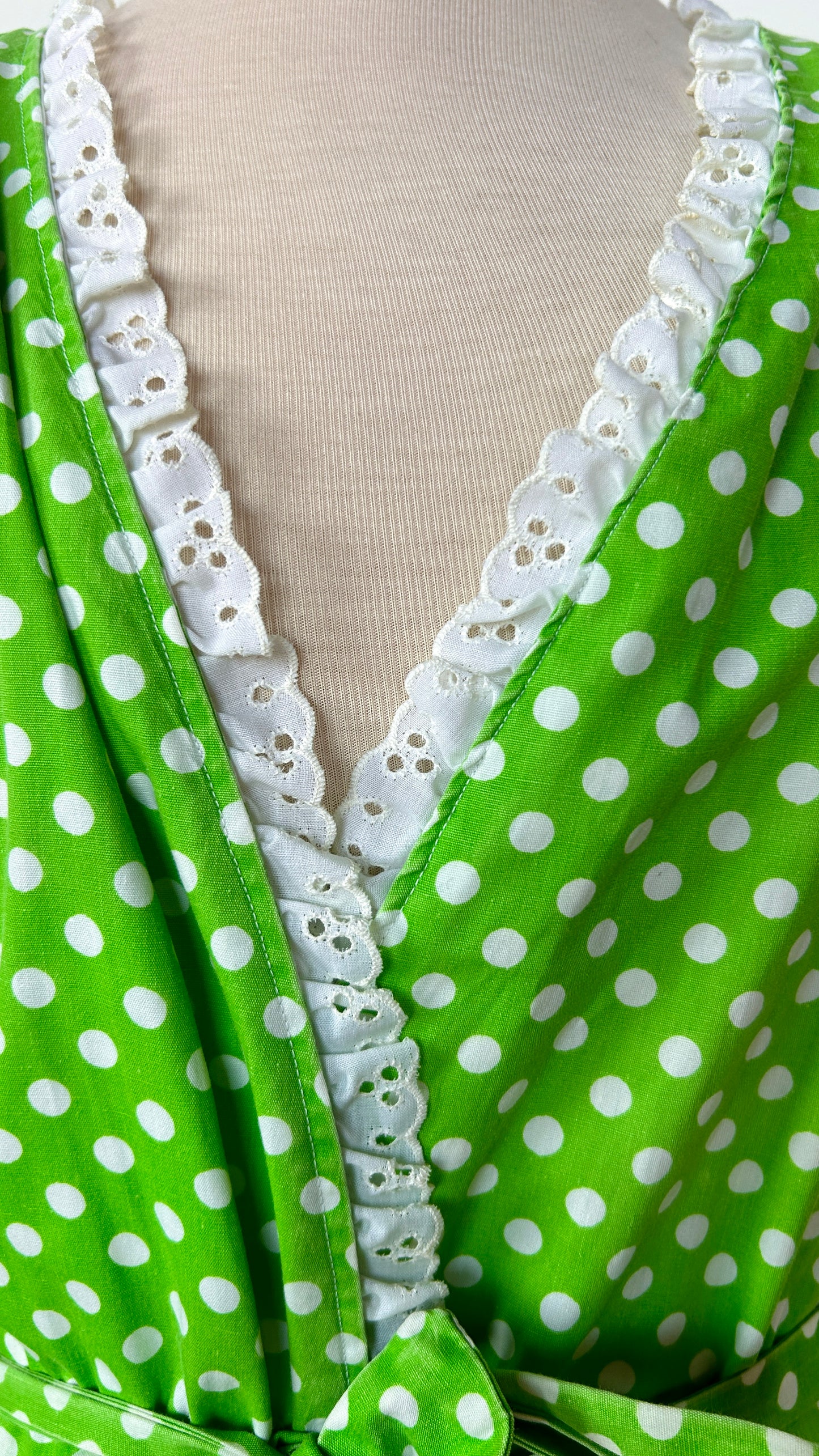 1960s lime green polka dot robe, sz. medium