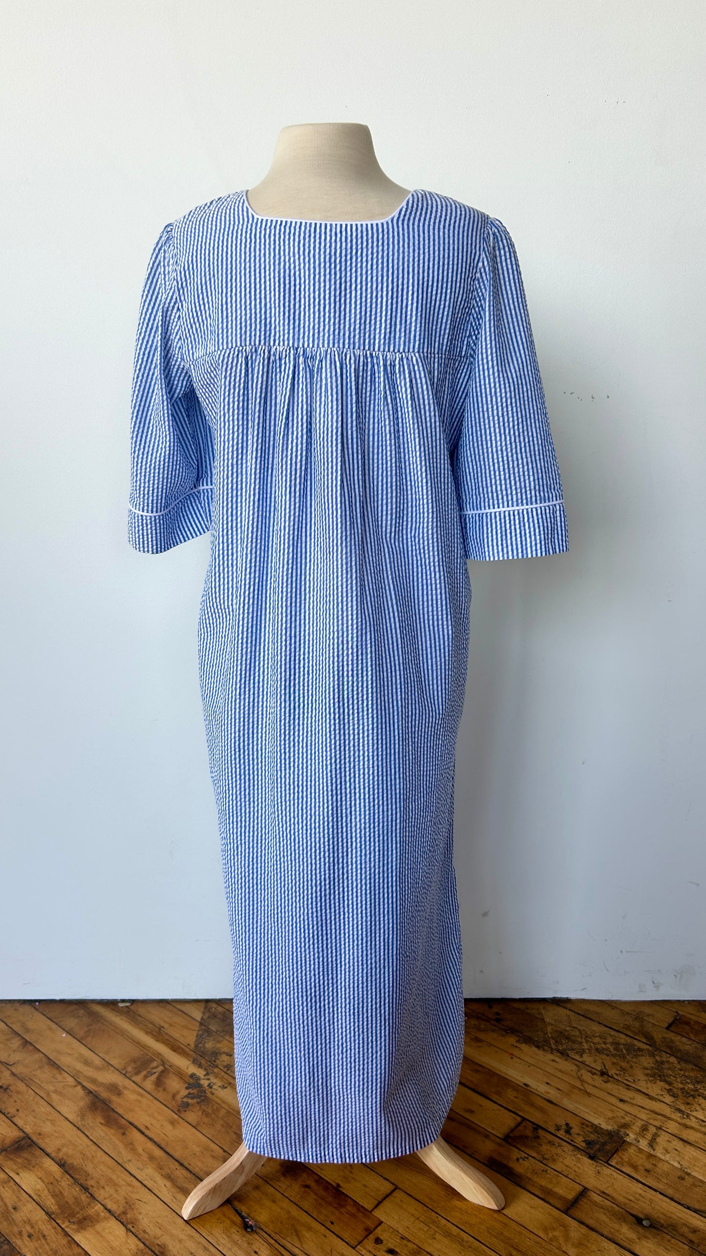 1990s blue striped nightgown, sz. medium