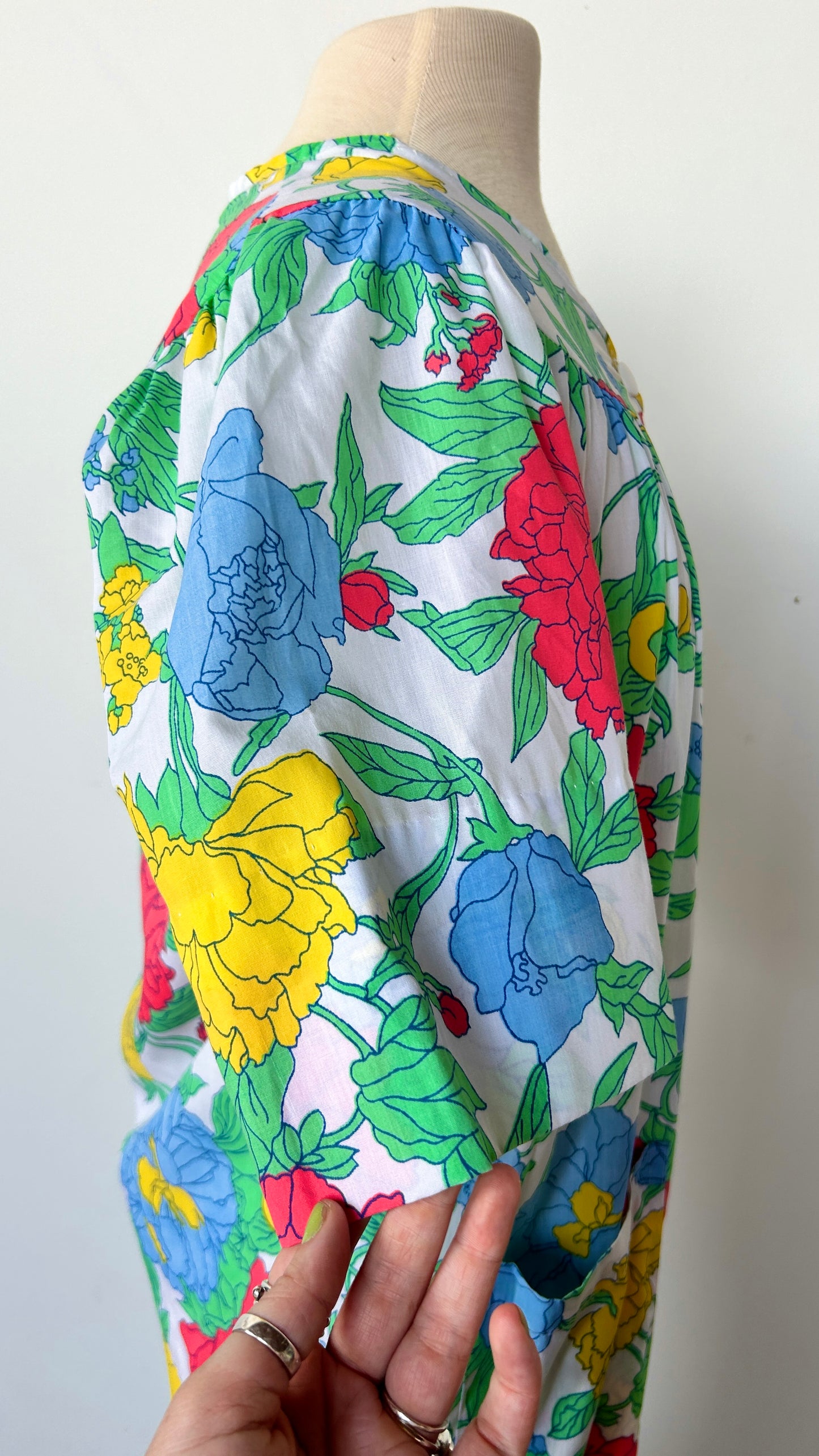 1960s colorful floral house dress, sz. medium