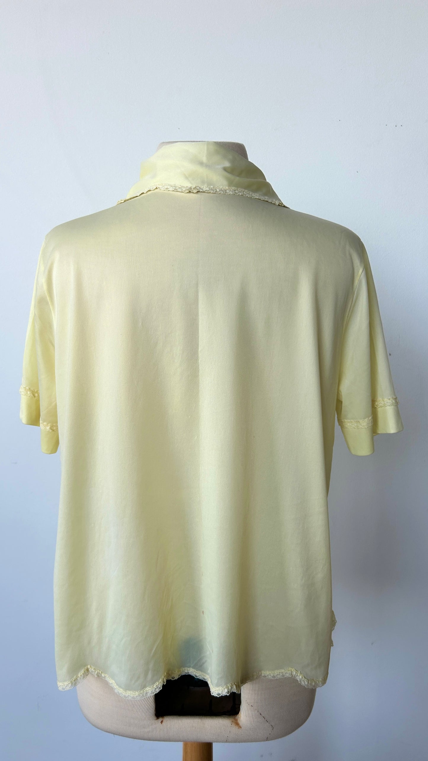 1970s butter yellow blouse, sz. large