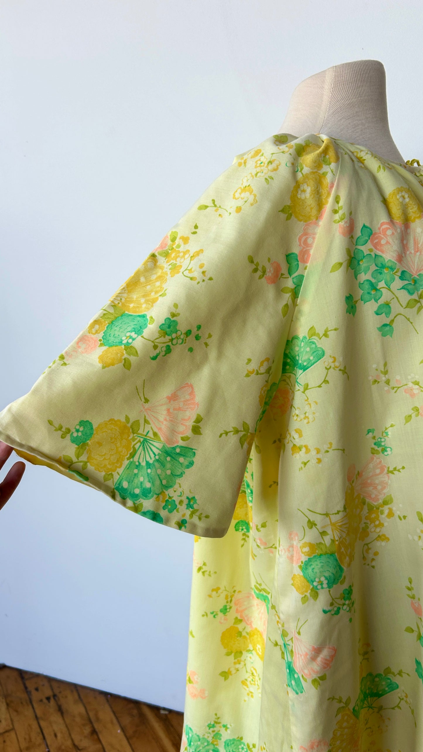 1960s yellow floral + fan house dress, sz. 1X/2X