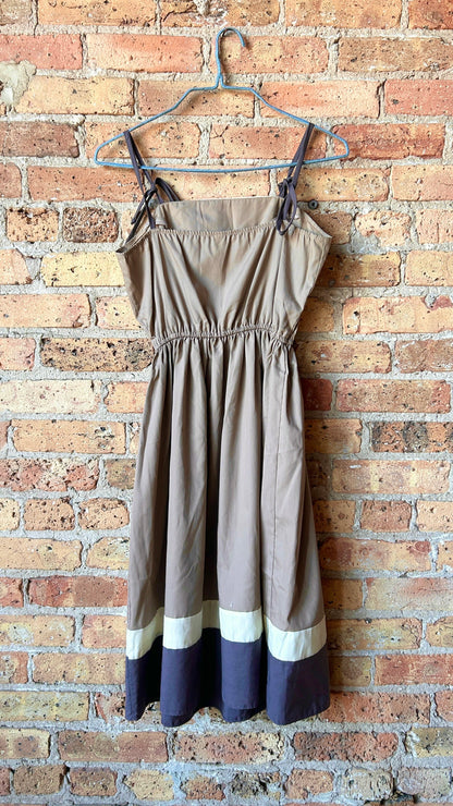 1970s grey fit-and-flare dress, sz. small