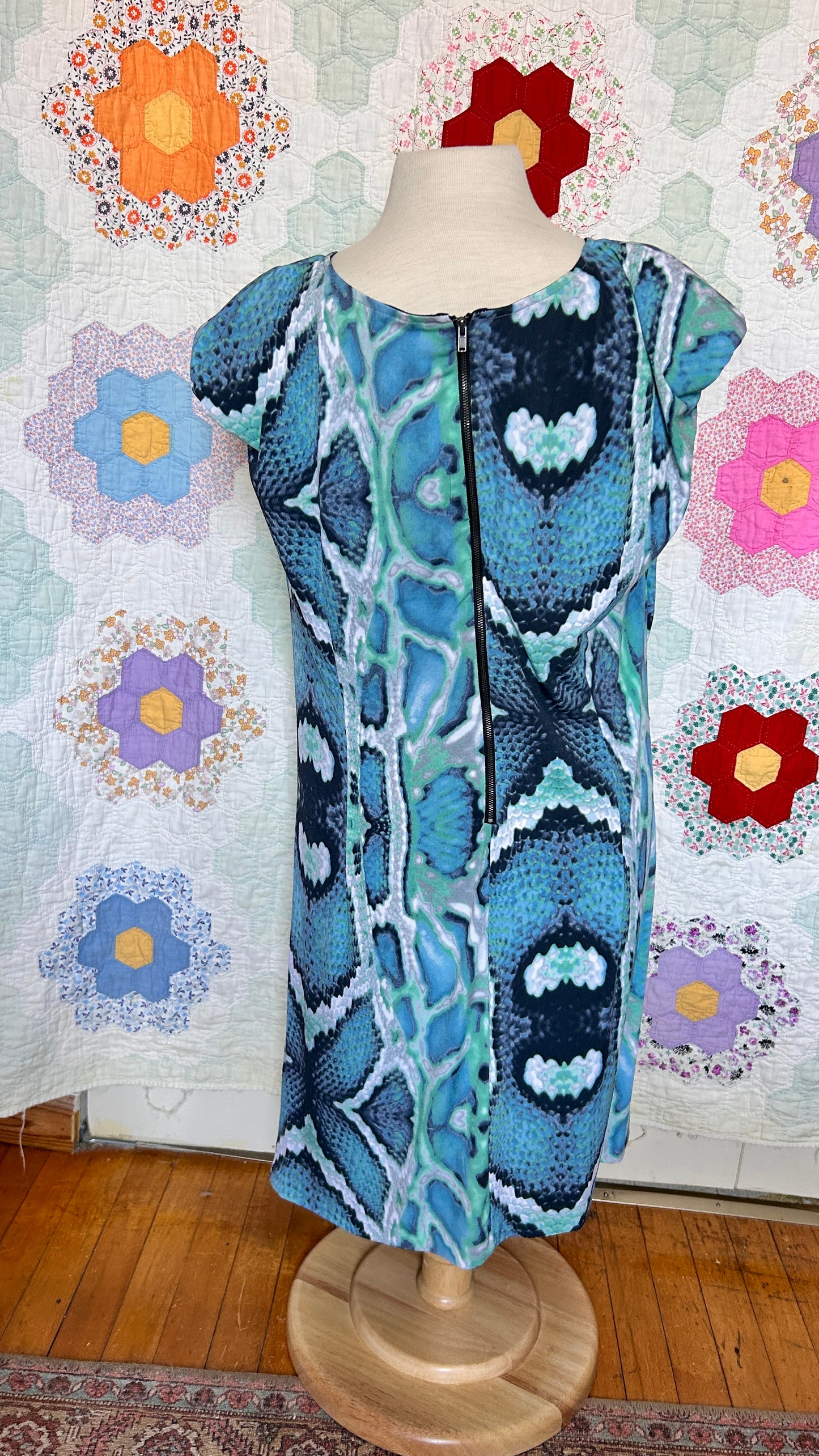 2000s blue snake skin pattern dress, sz. XL/1X