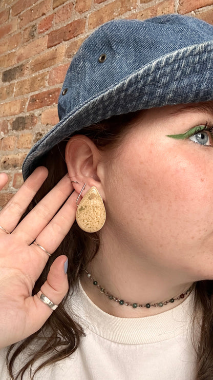 vintage cream + gold speckled teardrop clip-on earrings